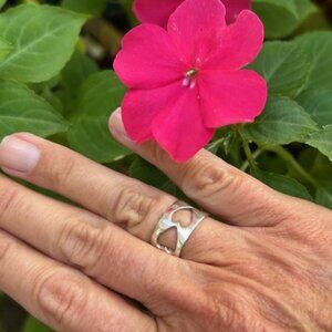 ❤️❤️ SHUBE DAKOTA 925 Silver Heart Cutout Wide Band RING